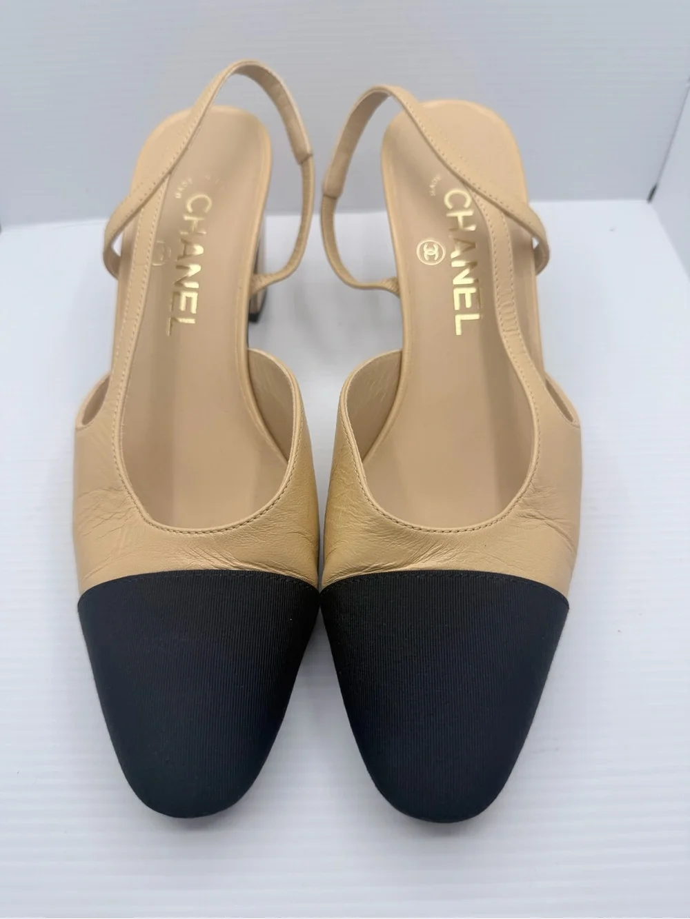CHANEL Beige and Black Cap Toe Classic Slingback Leather Heels EU 37 CC Logo